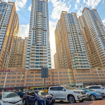 Elegent 2Bhk Next To The Beach With Pool,Gym,Garden,Kids Play Area,Learning Centre,Shops,Cafe,Restaurants Аджман Екстер'єр фото
